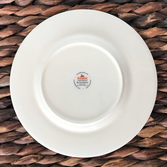 Royal Doulton Bunnykins Plate in Kitchen Scene Pattern - Picture 3 of 8